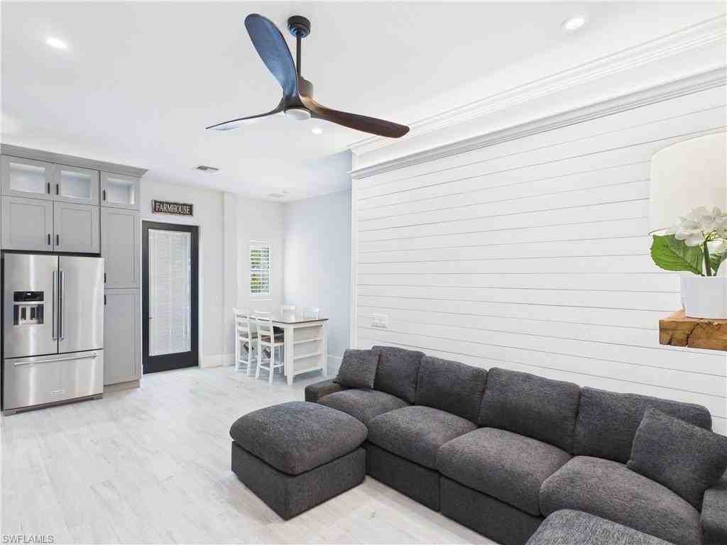 3650 Sunset Blvd - Photo 3 of 26