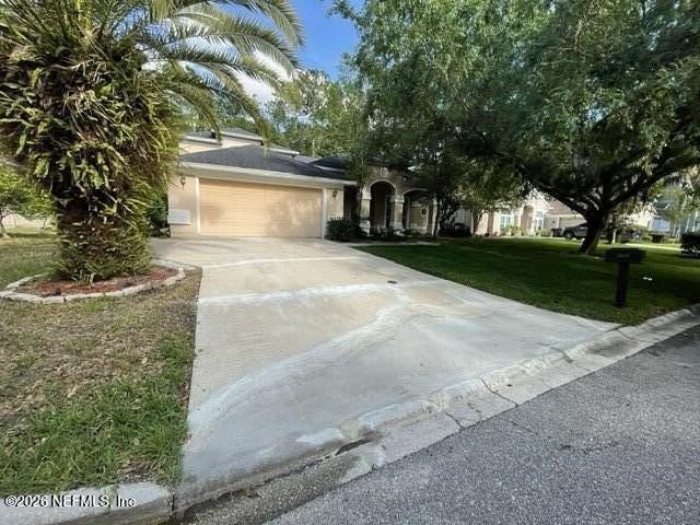 8907 Hampton Landing Dr E - Photo 4 of 50
