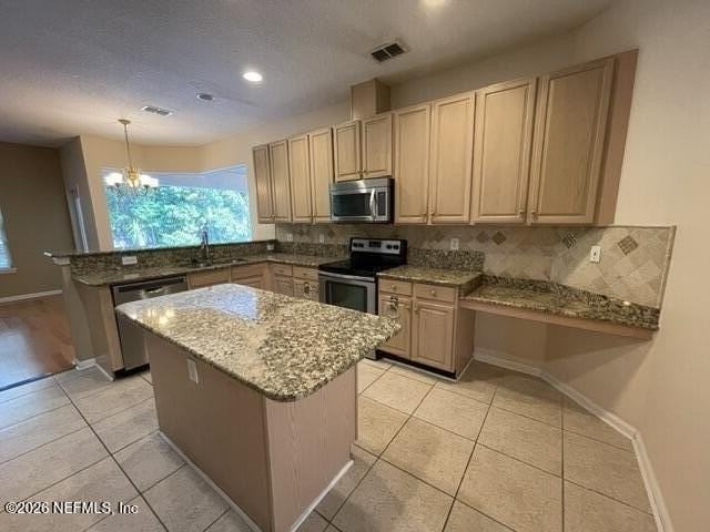 8907 Hampton Landing Dr E - Photo 5 of 50
