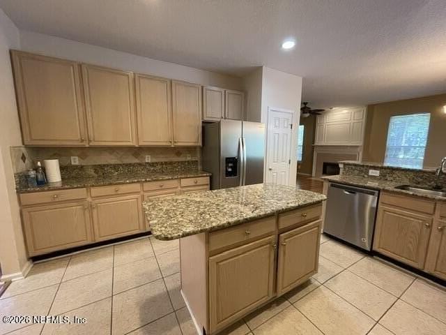 8907 Hampton Landing Dr E - Photo 7 of 50