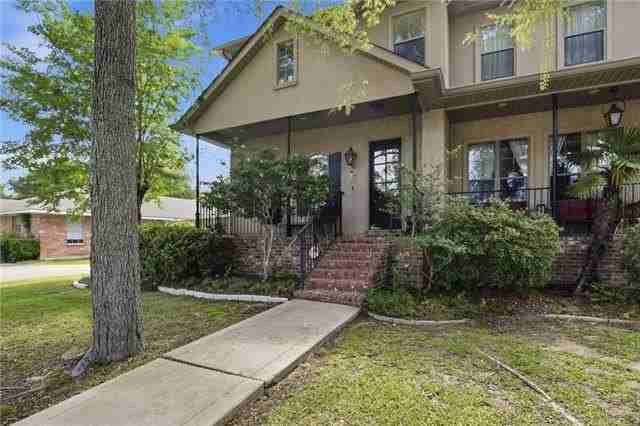 575 Wilkinson St - Photo 2 of 17