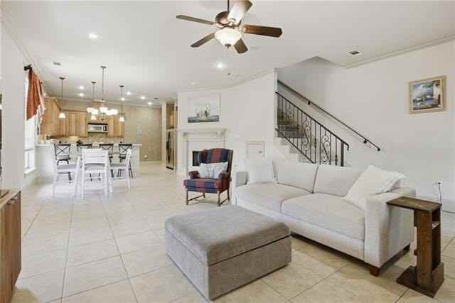 575 Wilkinson St - Photo 3 of 17