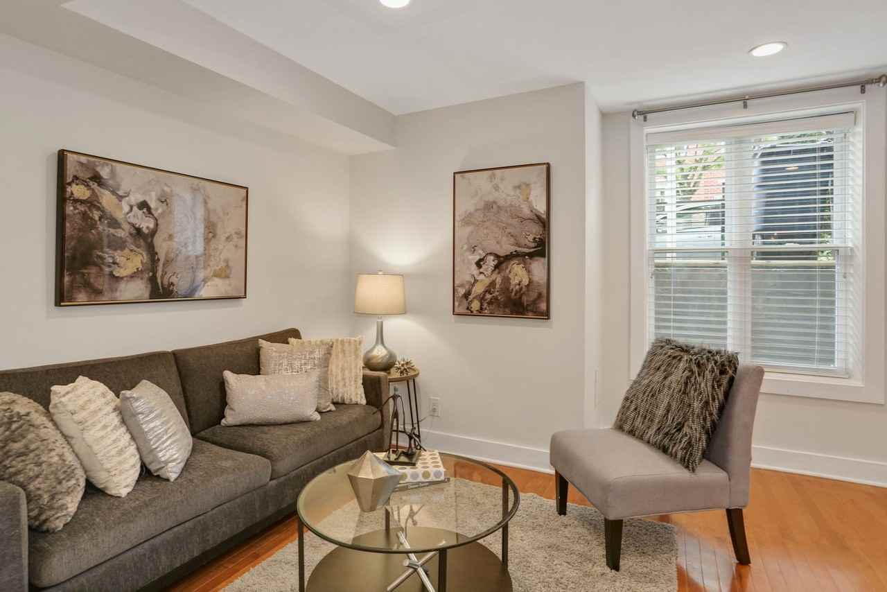 43 Hanover Place Northwest #1 - Photo 6 of 23