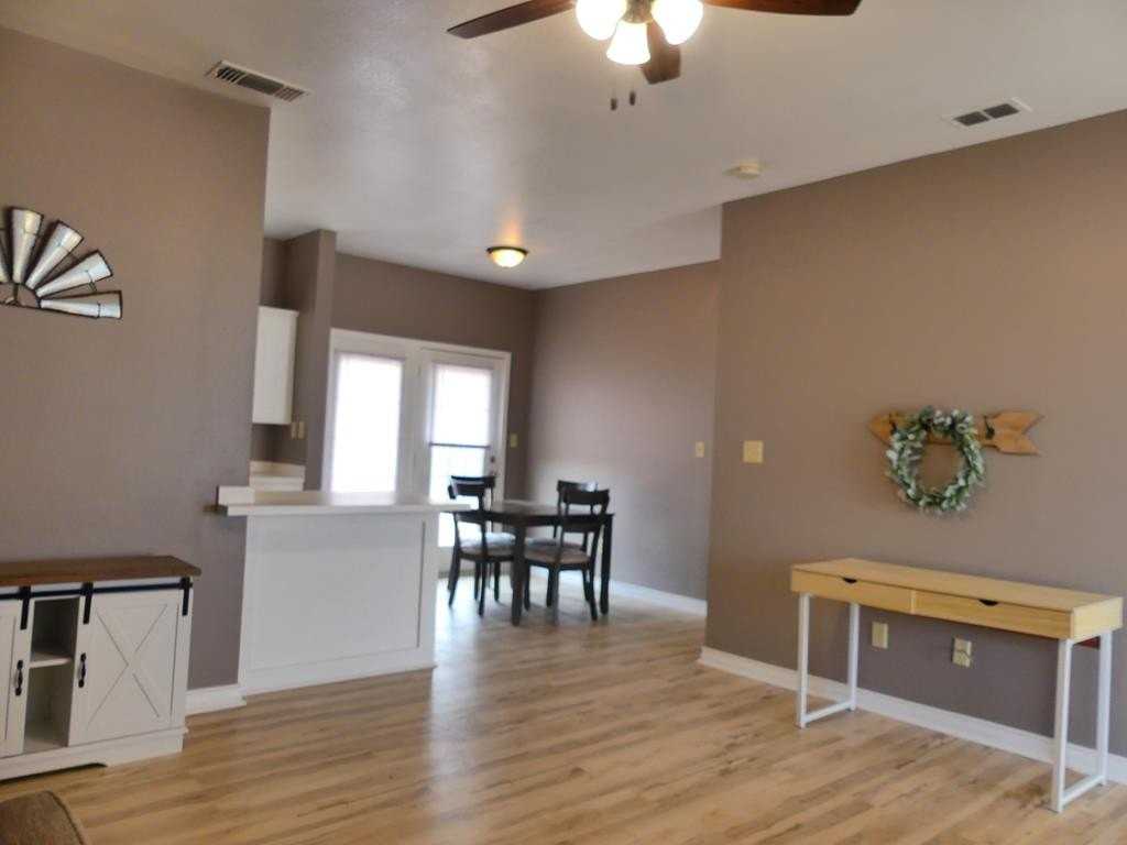 1103A Sw 2nd St #A - Photo 3 of 17