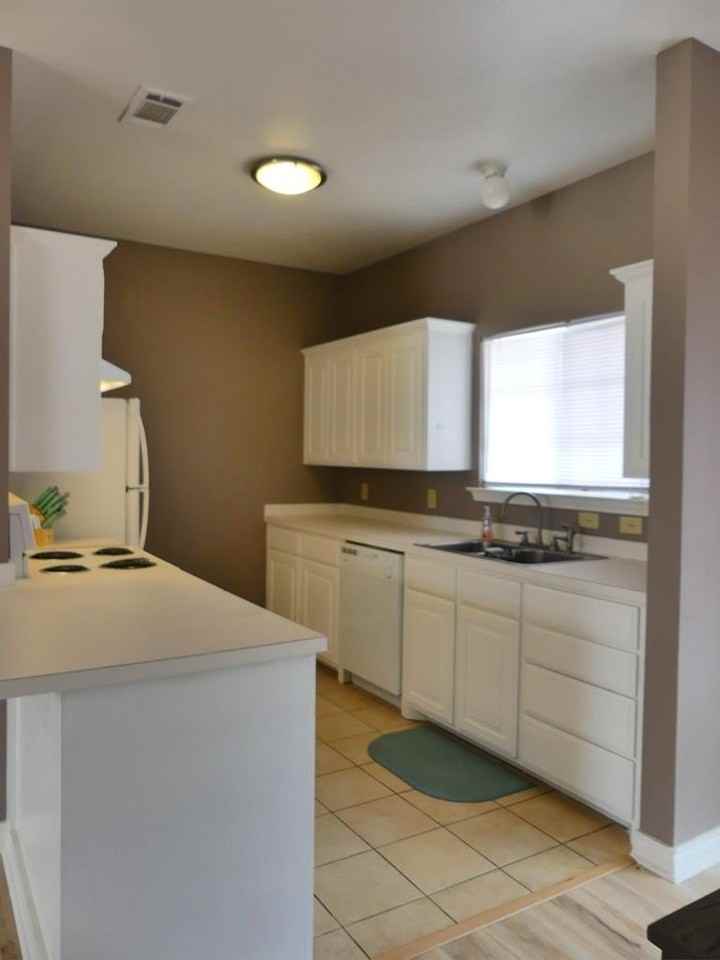 1103A Sw 2nd St #A - Photo 4 of 17