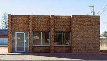 featured image of 408 E Broadway St