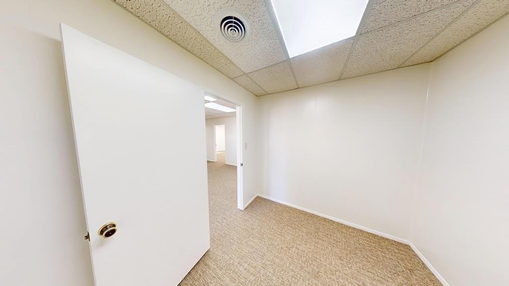 408 E Broadway St - Photo 6 of 15