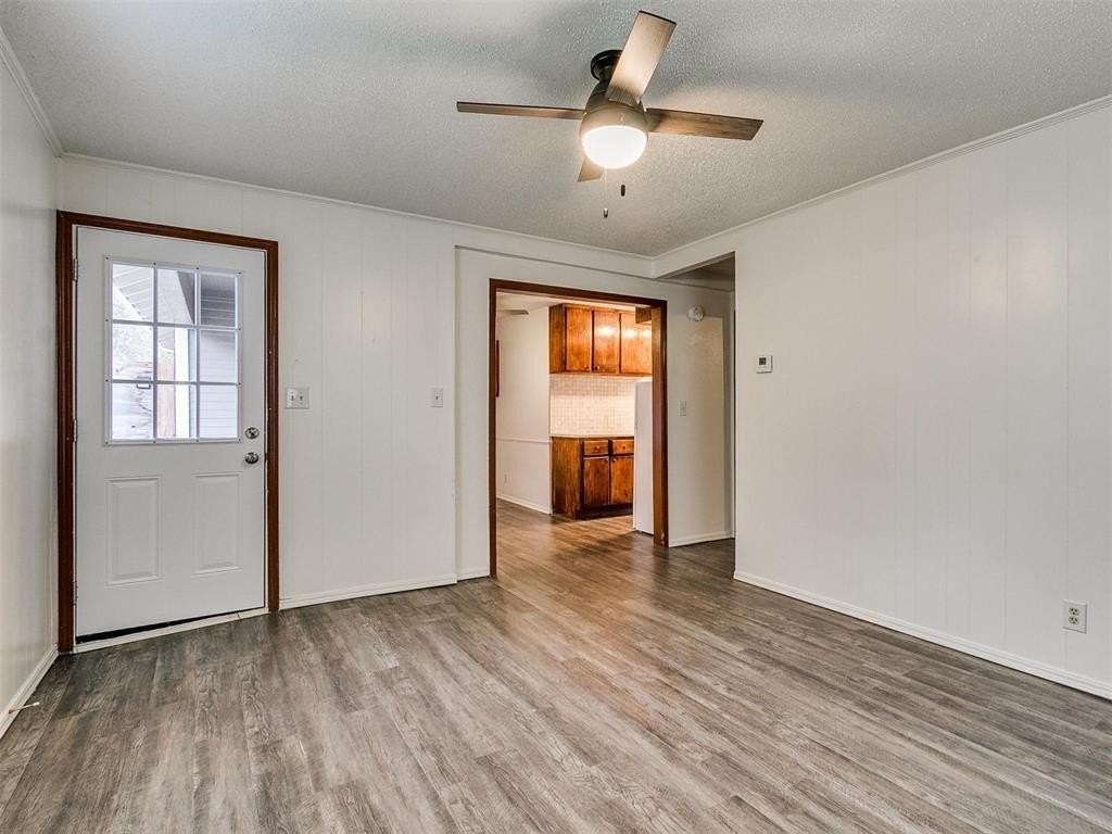 217 E Daws St #B - Photo 4 of 34