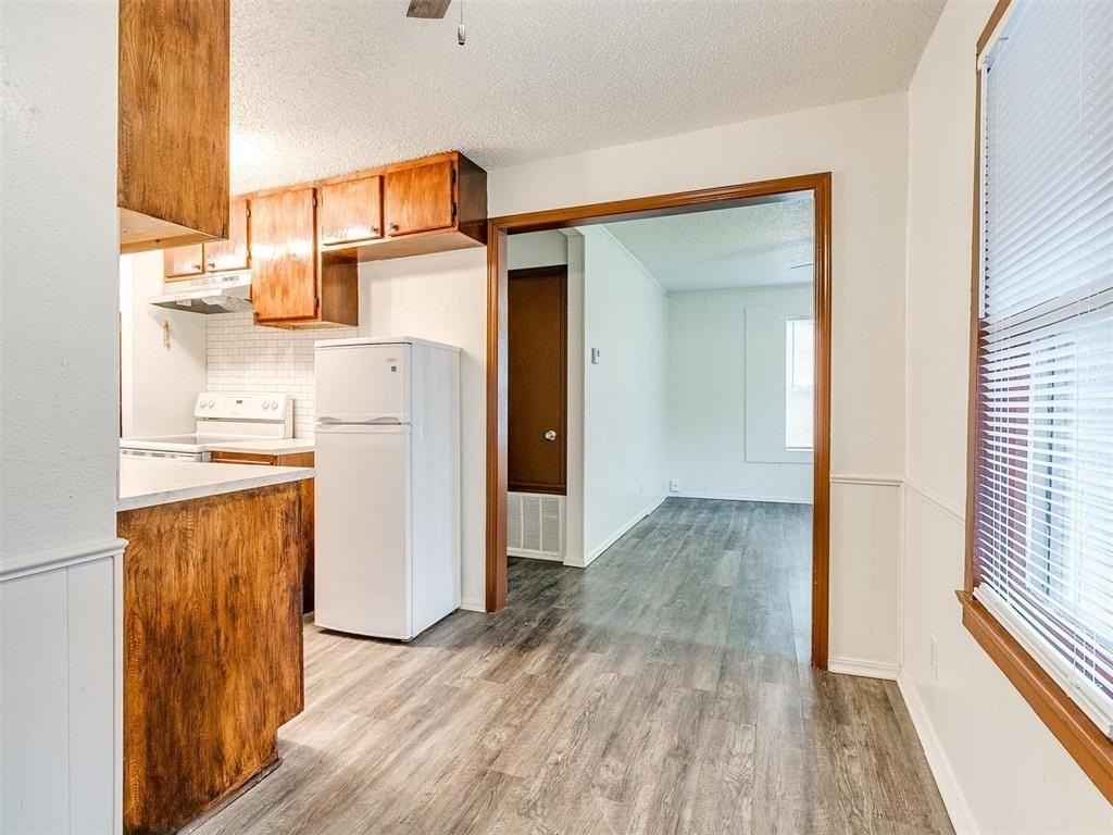 217 E Daws St #B - Photo 5 of 34