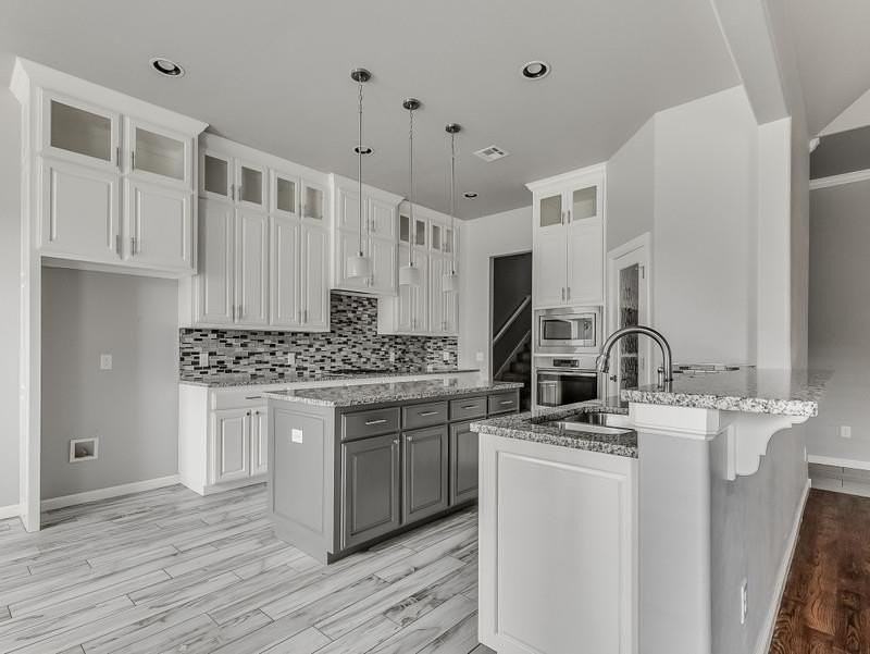 10405 Cherrywood Dr - Photo 5 of 11