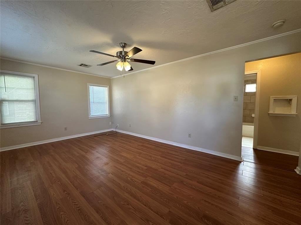 110 E Dale St - Photo 2 of 11