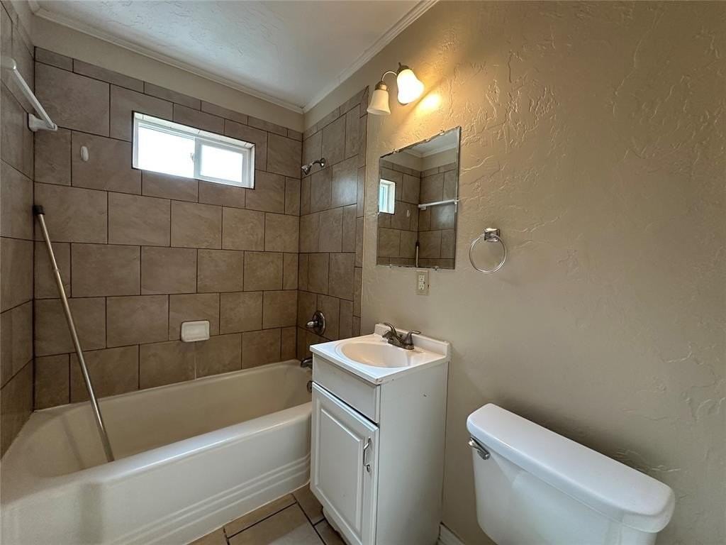 110 E Dale St - Photo 7 of 11