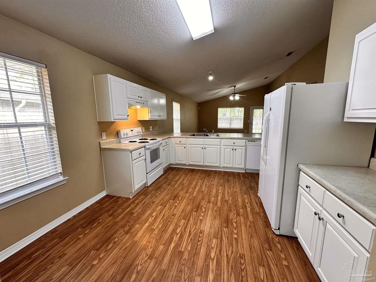 4856 Genevive Ct - Photo 4 of 19