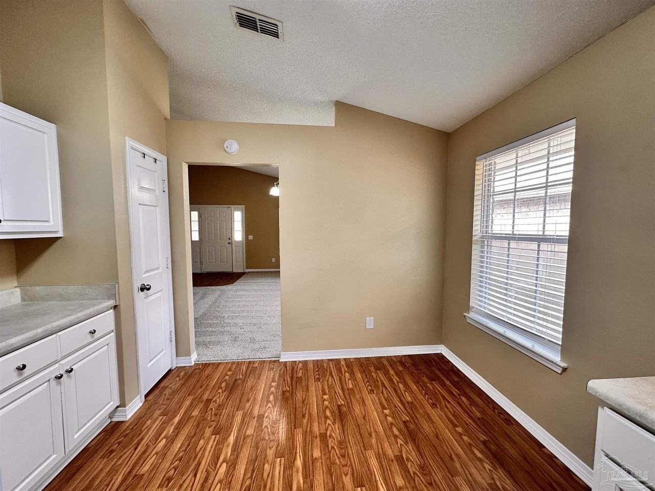 4856 Genevive Ct - Photo 6 of 19