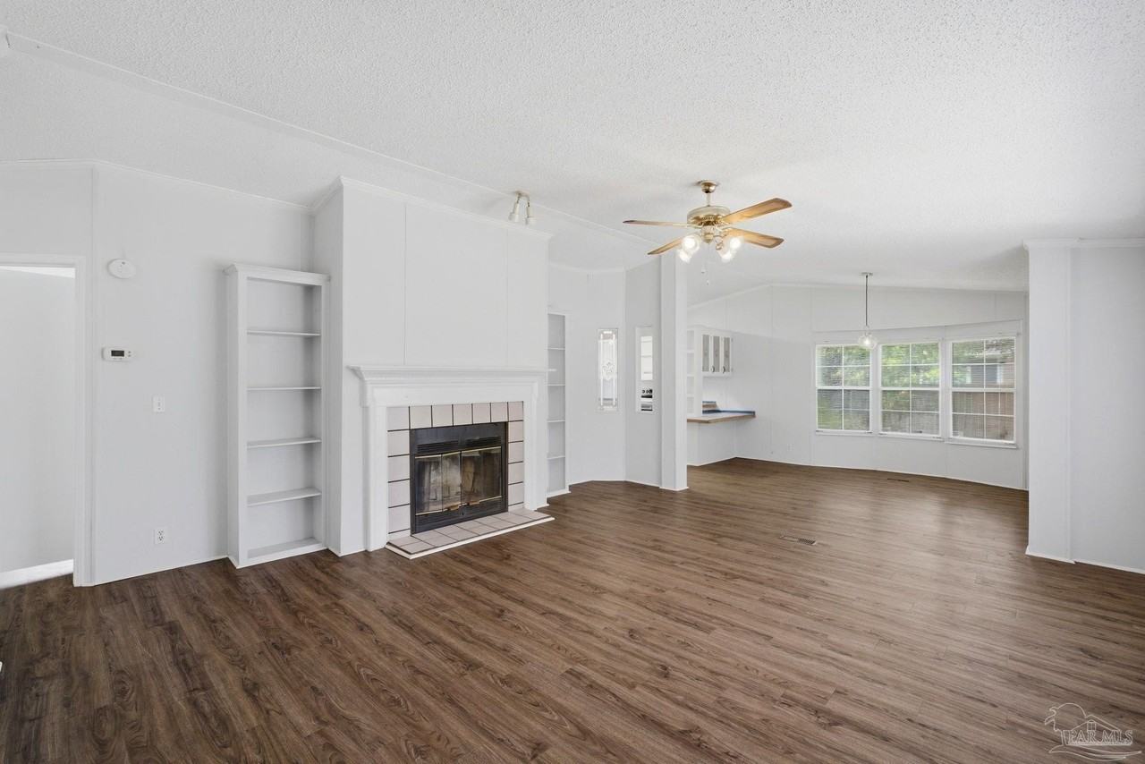 8865 Ashland Ave - Photo 5 of 24