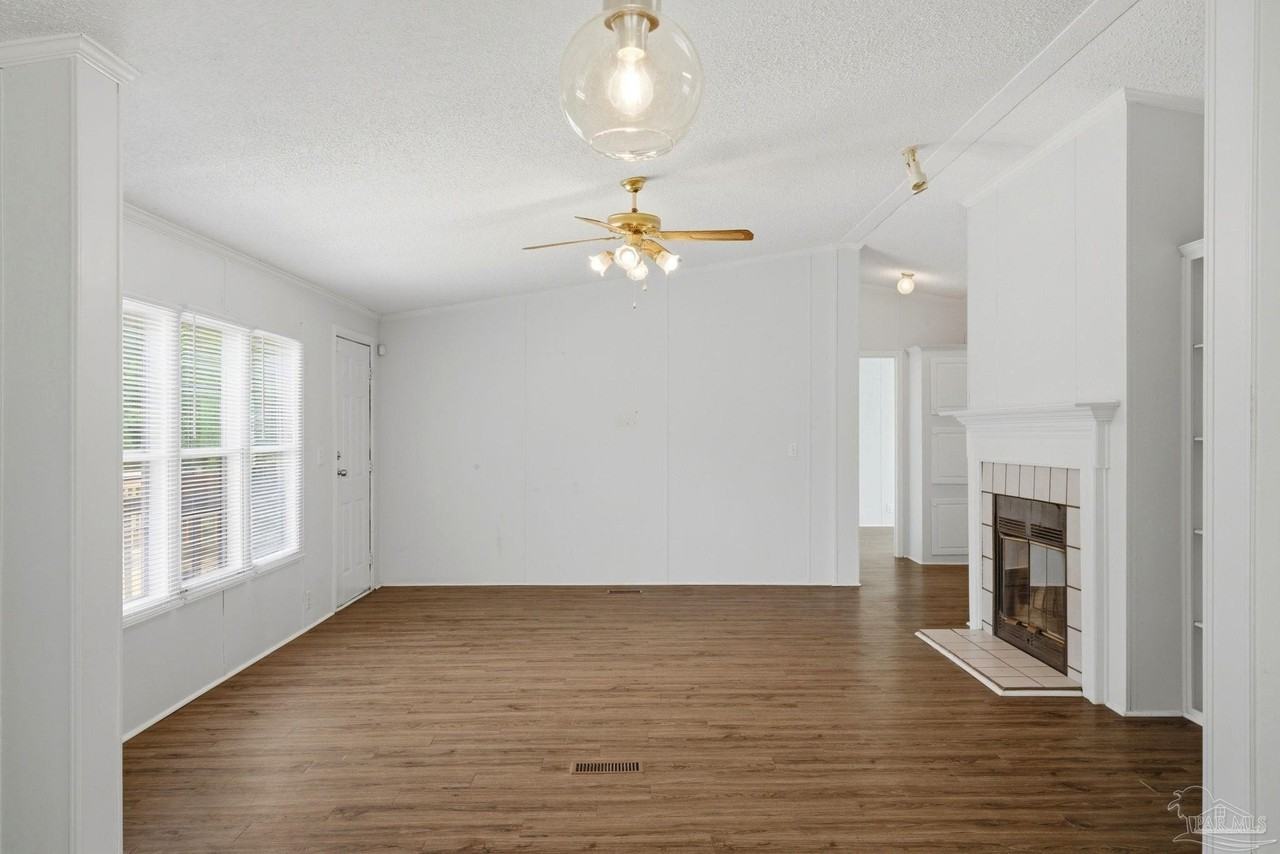 8865 Ashland Ave - Photo 6 of 24