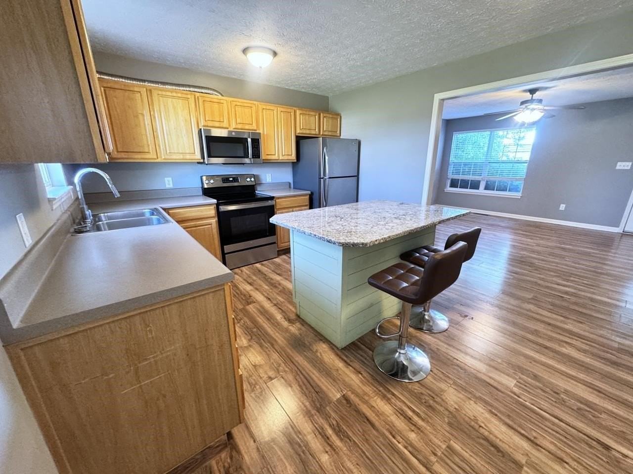 377 Kenlee Cir #2 - Photo 5 of 11