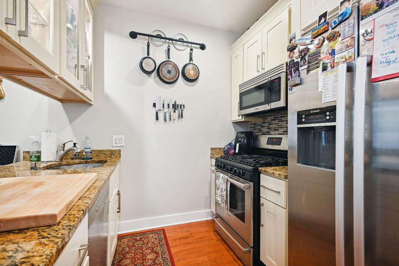43 Hanover Place Northwest #2 - Photo 6 of 16