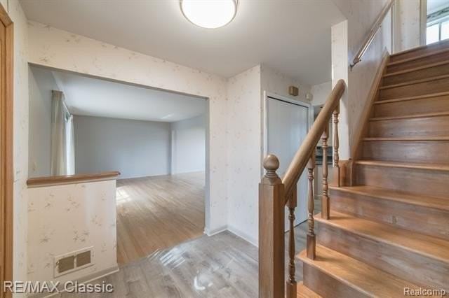 1587 3 Lakes Dr - Photo 2 of 50