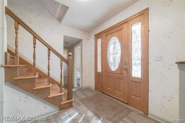 1587 3 Lakes Dr - Photo 3 of 50