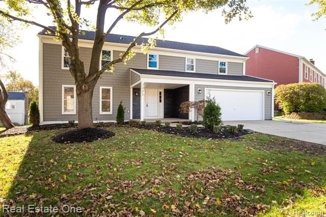 5485 Hammersmith Dr - Photo 2 of 48