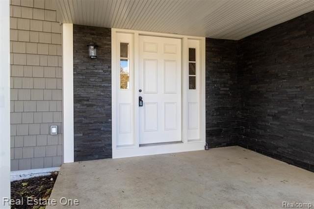 5485 Hammersmith Dr - Photo 4 of 48