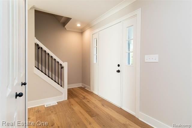 5485 Hammersmith Dr - Photo 5 of 48
