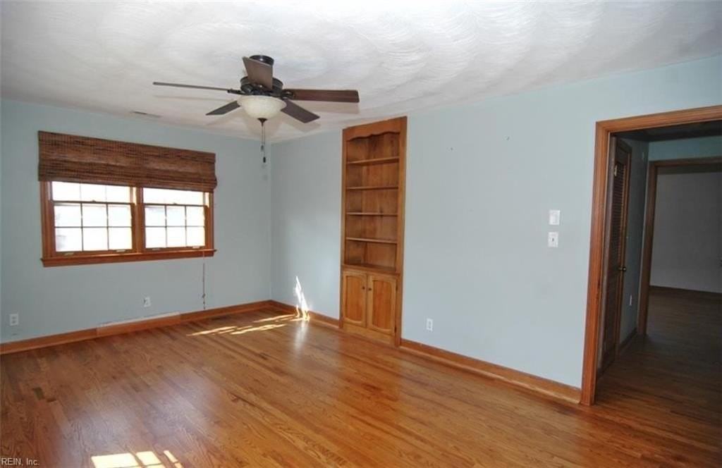 1751 Fontainebleau Cres - Photo 4 of 11