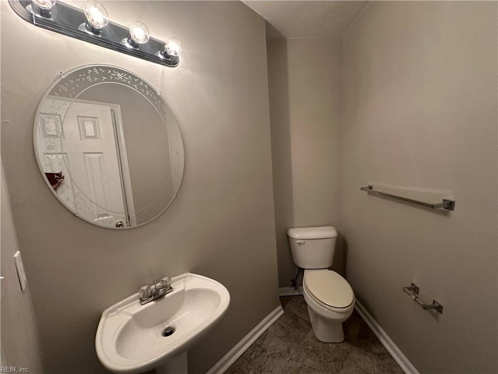 521 Windward Dr - Photo 7 of 37