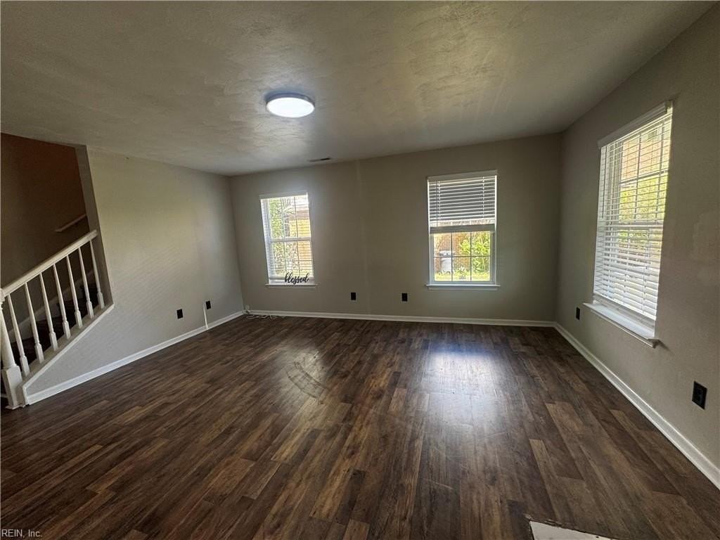 1314 Summit Ave - Photo 5 of 15