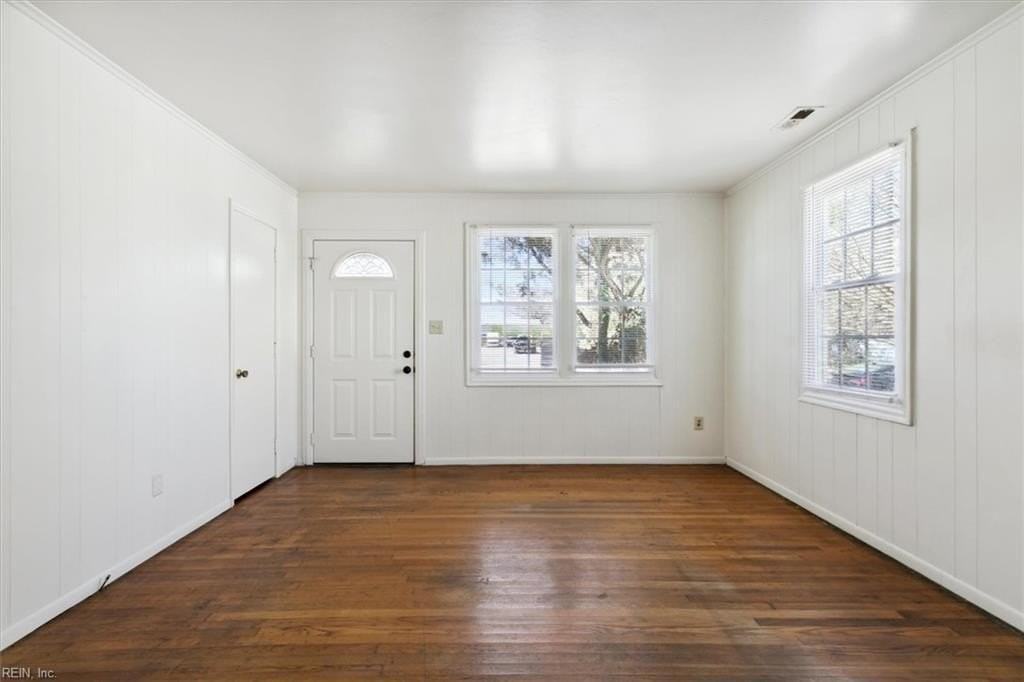 606 Randolph Rd - Photo 5 of 25