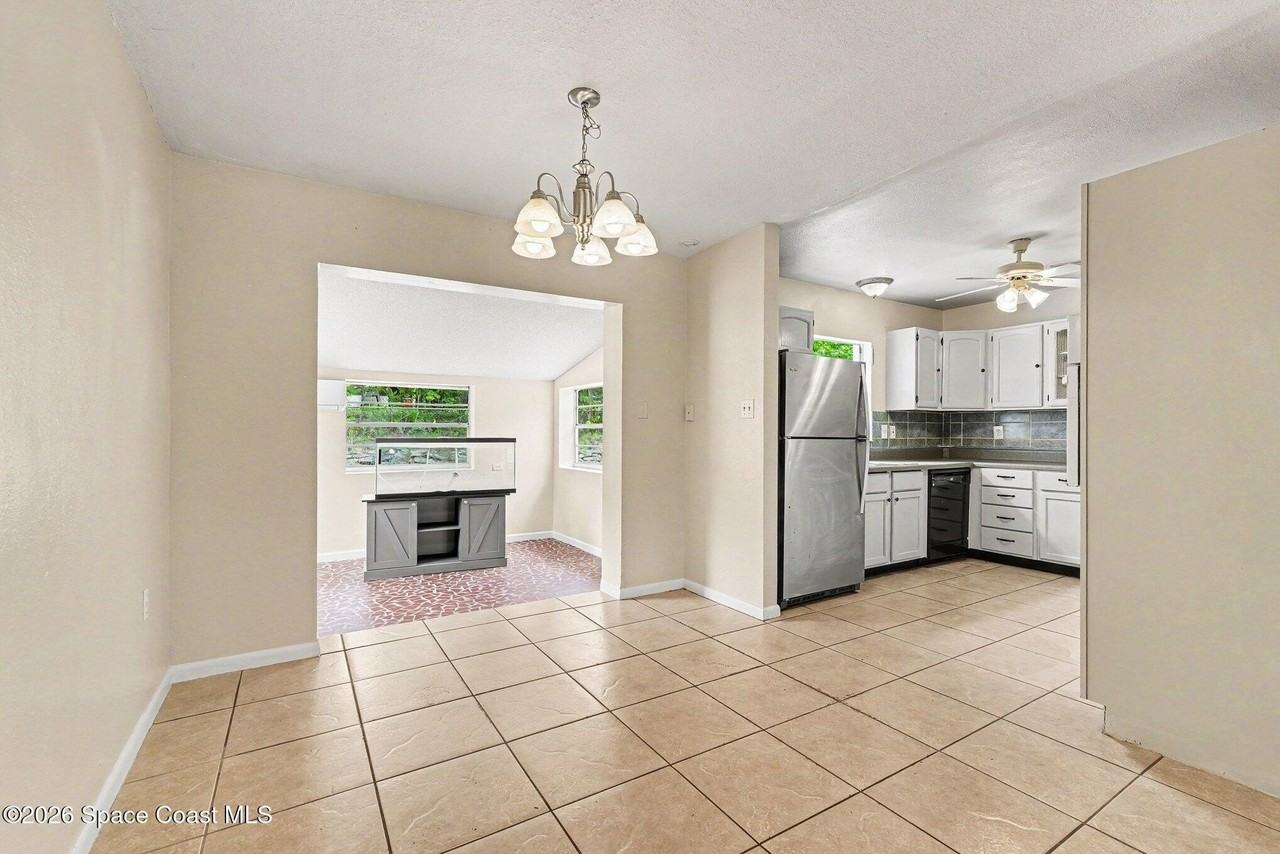 3960 Barcelona St - Photo 5 of 16