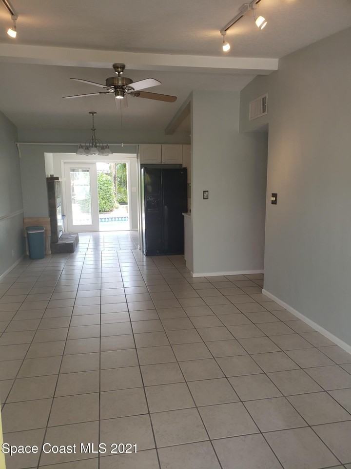 491 3rd Ave - Photo 4 of 24