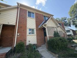 featured image of 3207 Shamrock E #33