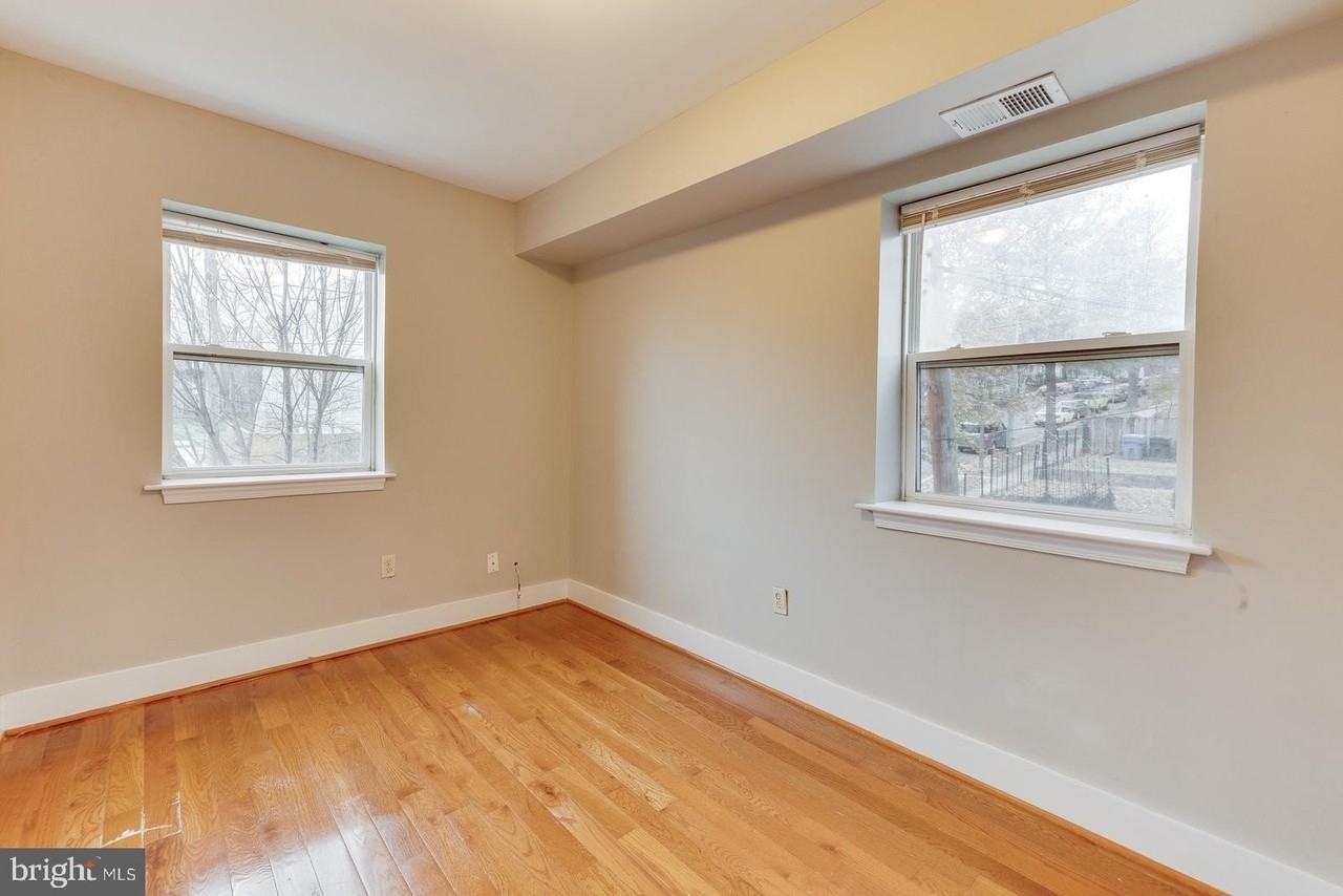 61 Forrester St Sw #104 - Photo 2 of 13