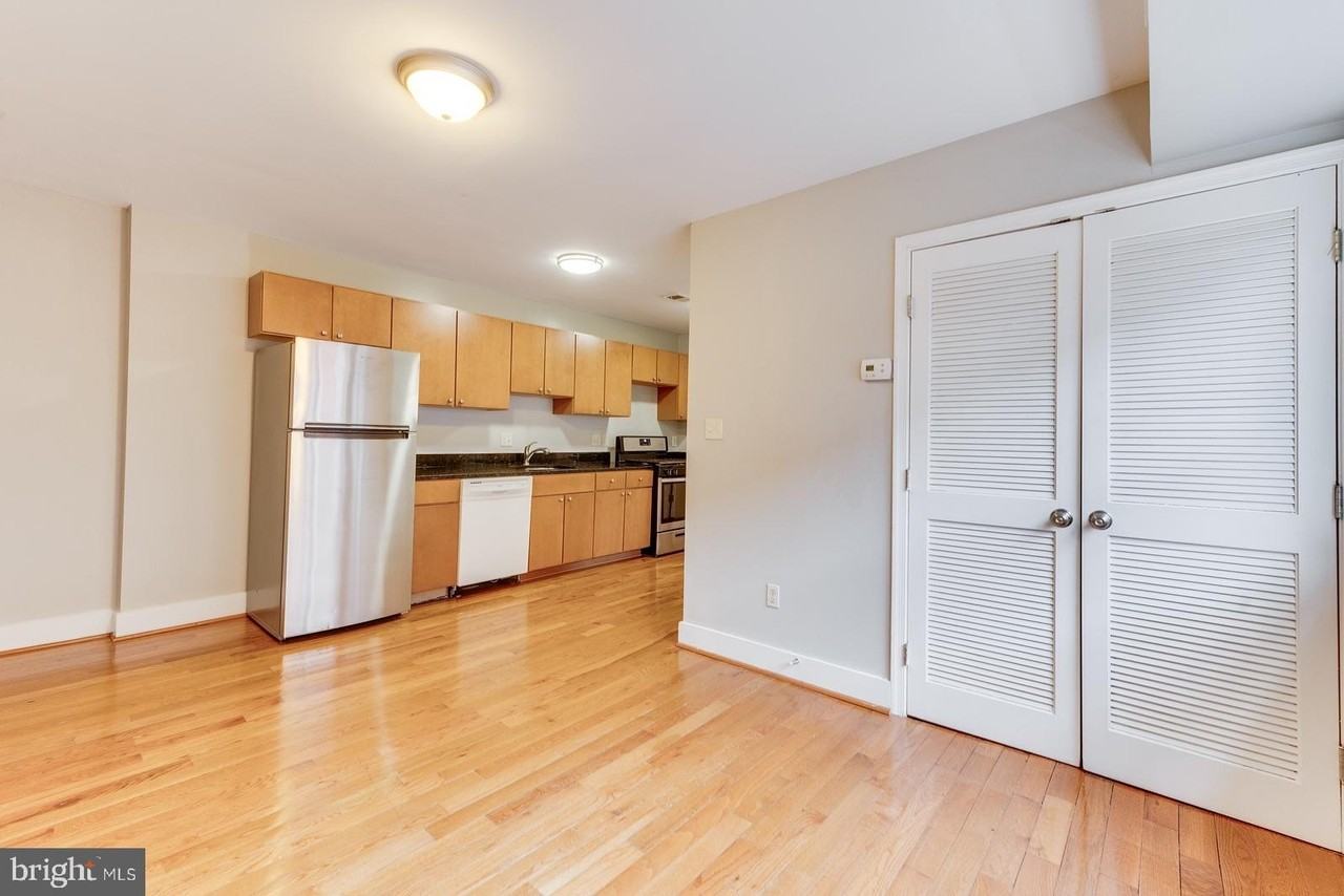 61 Forrester St Sw #104 - Photo 5 of 13