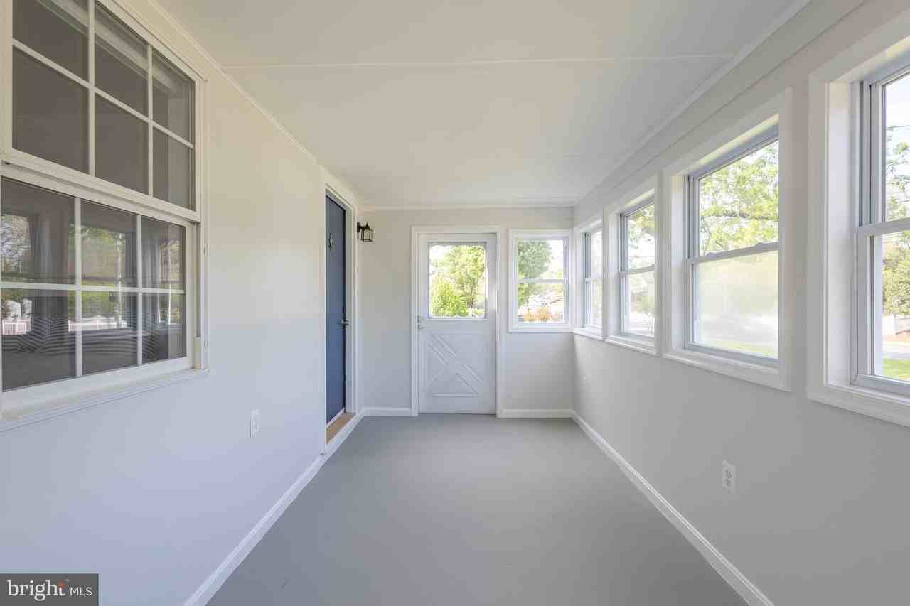 1303 Bay Ridge Ave - Photo 5 of 29