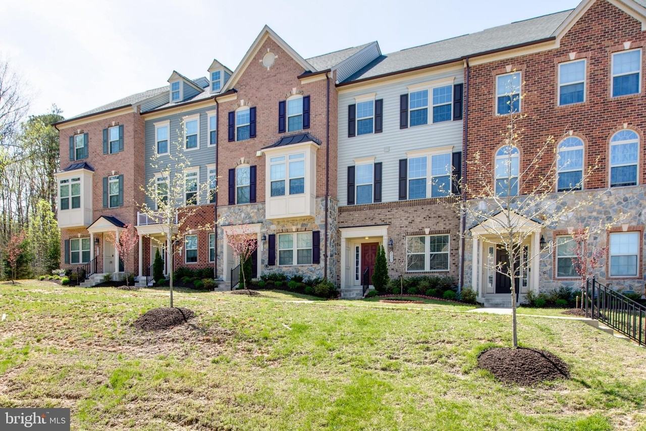 7311 Taylors Hill Ln - Photo 4 of 49