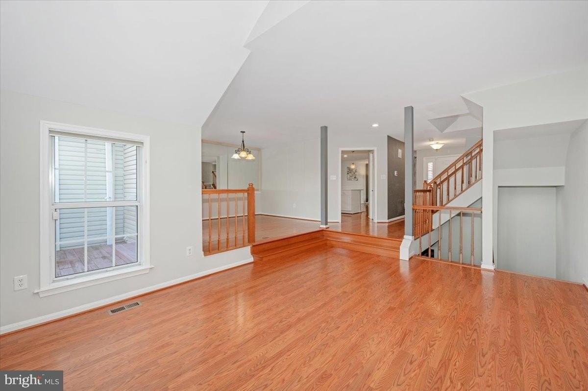 20409 Remsbury Pl - Photo 5 of 39
