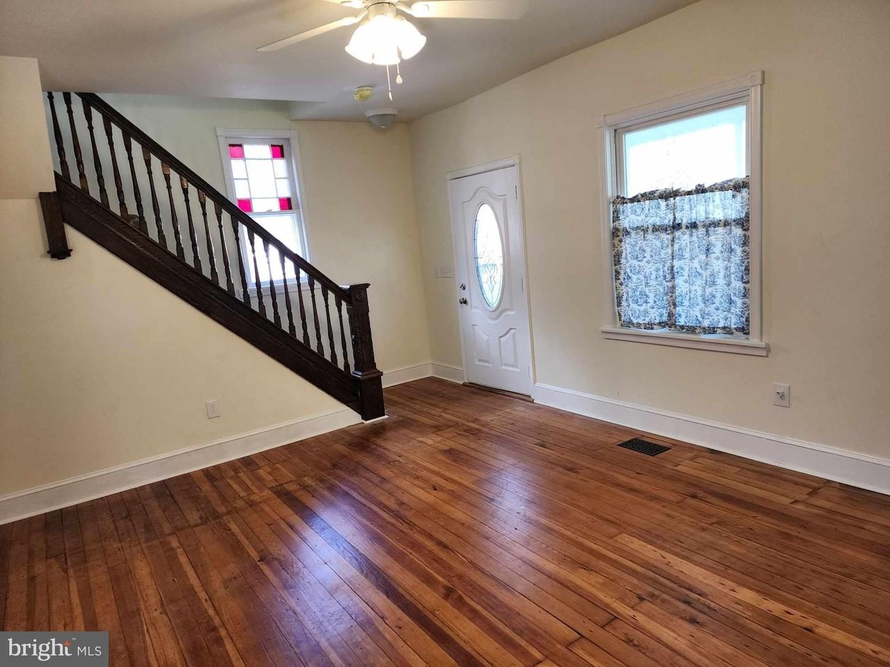 522 S Broadway - Photo 4 of 26