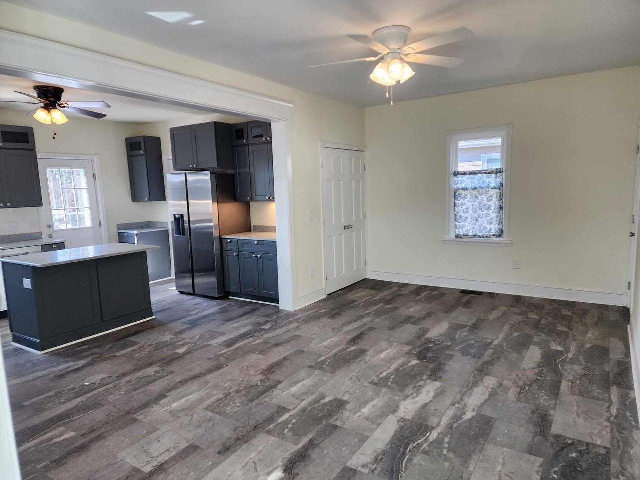 522 S Broadway - Photo 5 of 26