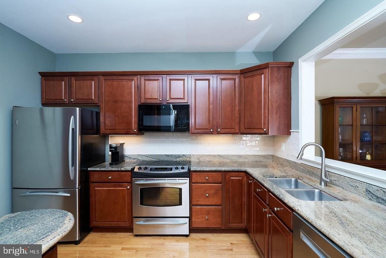 138 Whispering Oaks Dr #1708 - Photo 5 of 21