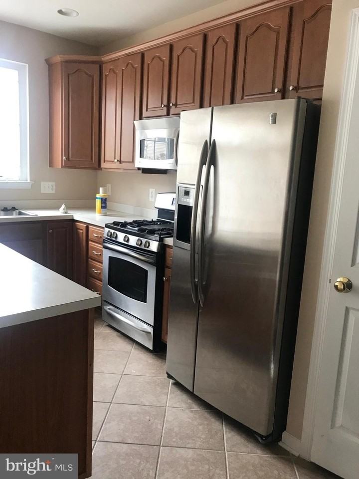 42641 Homefront Ter - Photo 5 of 11