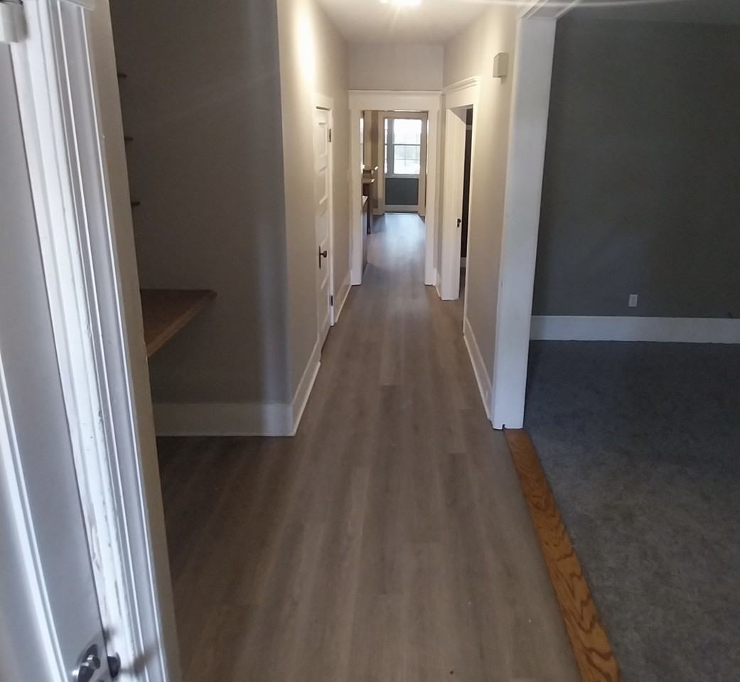 409 W 21st St #1 - Photo 7 of 11