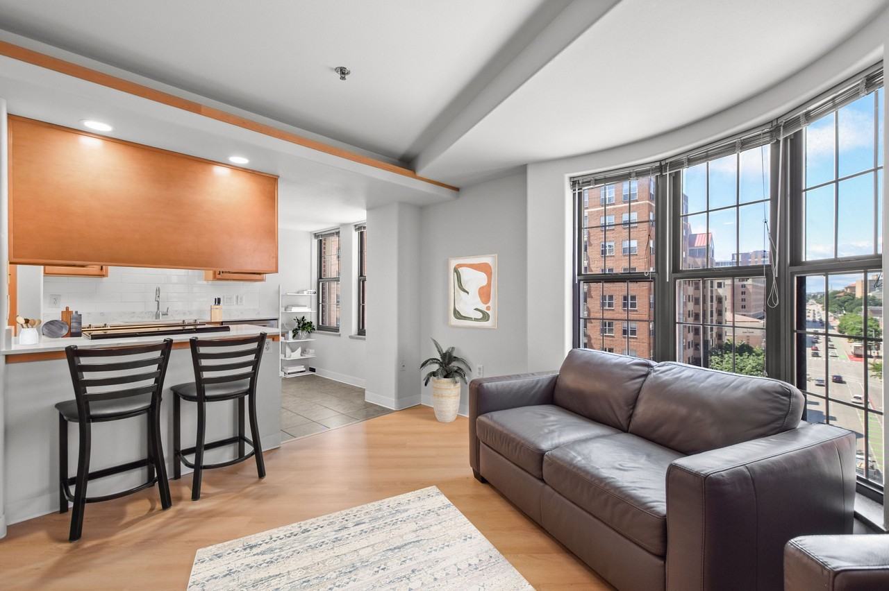 Aberdeen Apartments - Photo 3 of 40