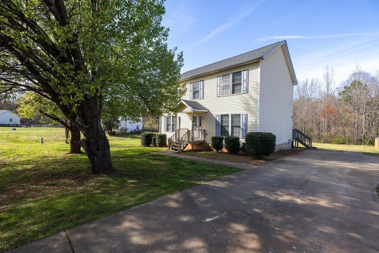 5631 Preston Loop - Photo 2 of 32