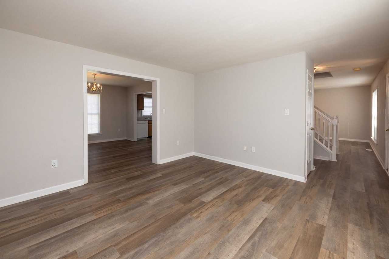 5631 Preston Loop - Photo 6 of 32