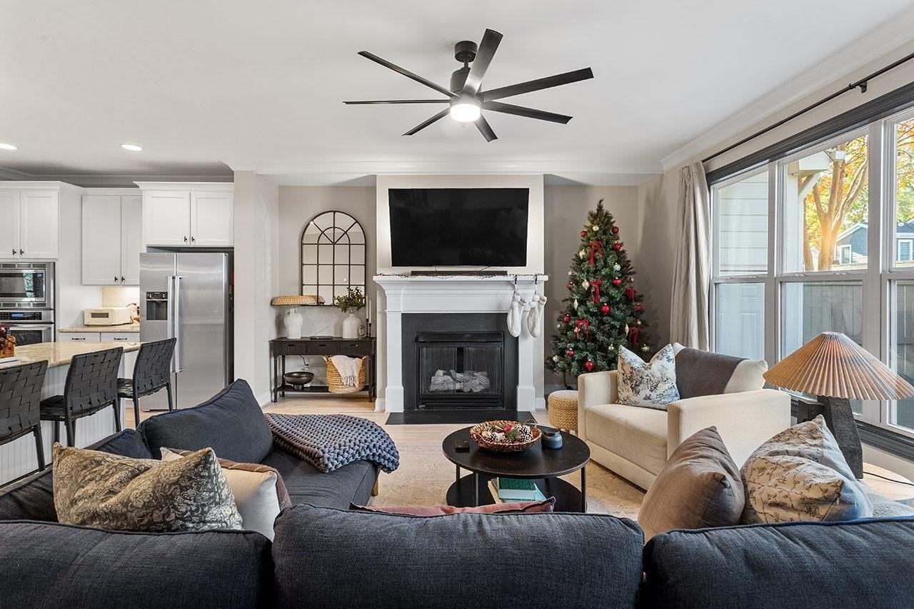 2741 Oberlin Rd #103 - Photo 7 of 34