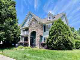 featured image of 1073 Gold Rock Ln