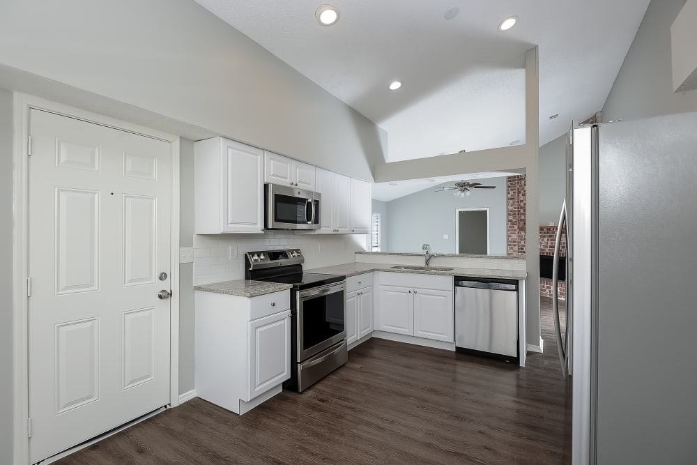 3705 Seville Lane - Photo 4 of 9